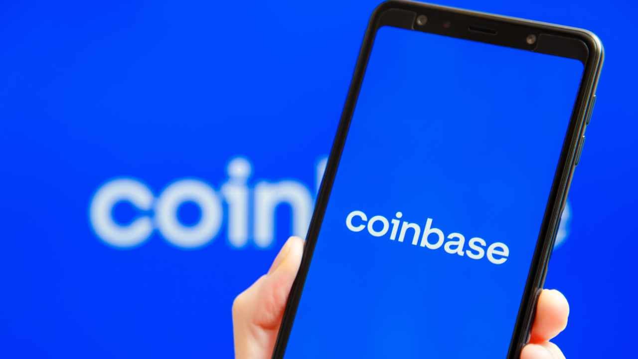 Ark Invest Buys $8M Coinbase Dip After 14% Slide