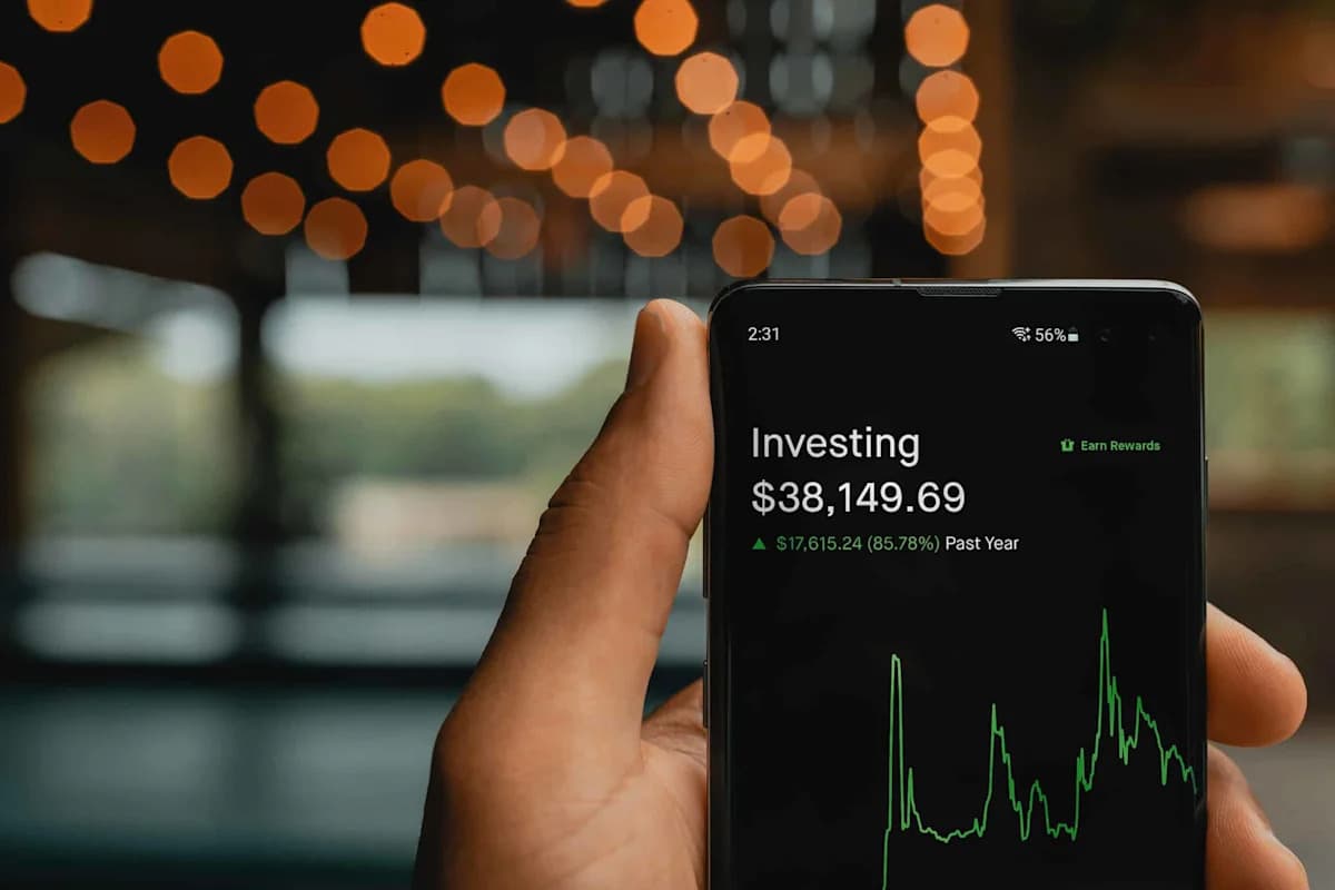Robinhood, Webull Soar on Day-Trade Rule Repeal
